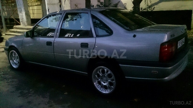 Opel Vectra 1994, 248,000 km - 2.0 l - Bakı
