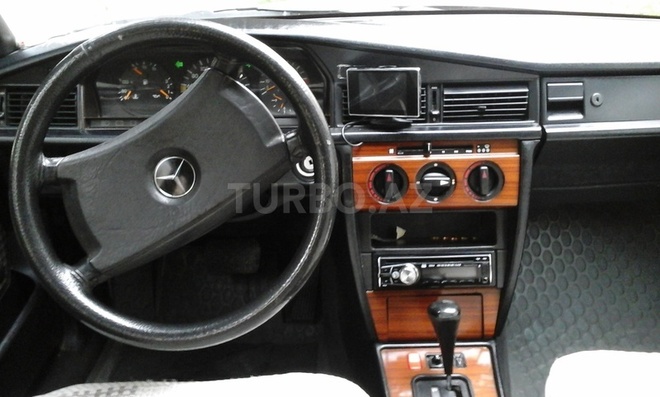 Mercedes 190 1991, 238,500 km - 2.3 l - Bakı