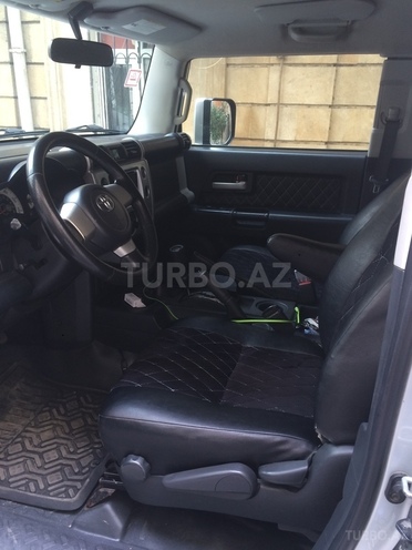Toyota FJ Cruiser 2008, 146,000 km - 0.4 l - Bakı