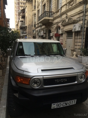 Toyota FJ Cruiser 2008, 146,000 km - 0.4 l - Bakı