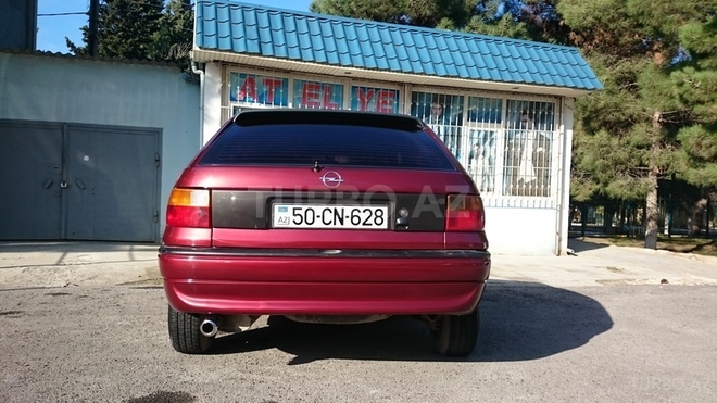 Opel Astra 1995, 270,000 km - 1.6 l - Bakı