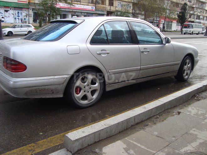 Mercedes E 320 1999, 215,000 km - 3.2 л - Bakı