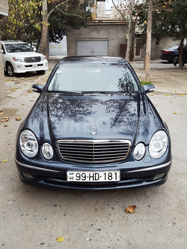 Mercedes E 220 2003, 229,000 km - 2.2 l - Bakı