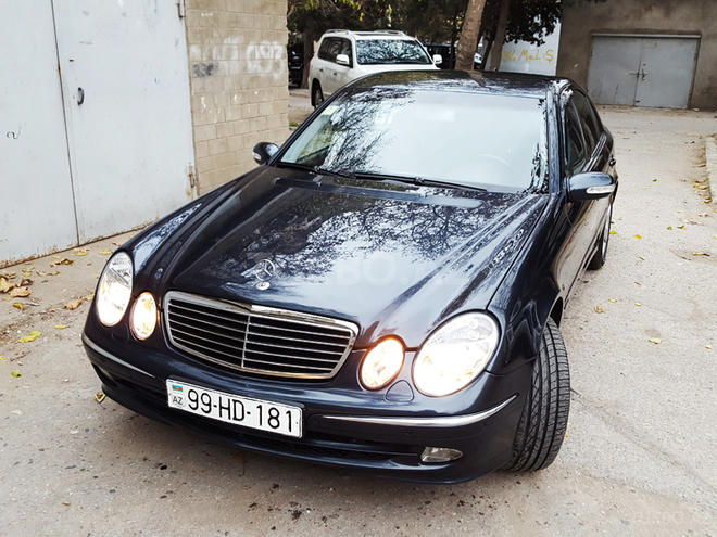 Mercedes E 220 2003, 229,000 km - 2.2 l - Bakı