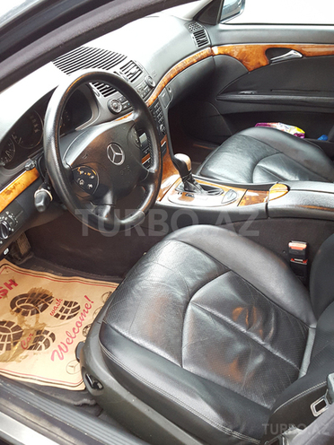 Mercedes E 220 2003, 229,000 km - 2.2 l - Bakı