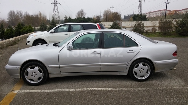 Mercedes E 320 2000, 231,500 km - 3.2 l - Bakı