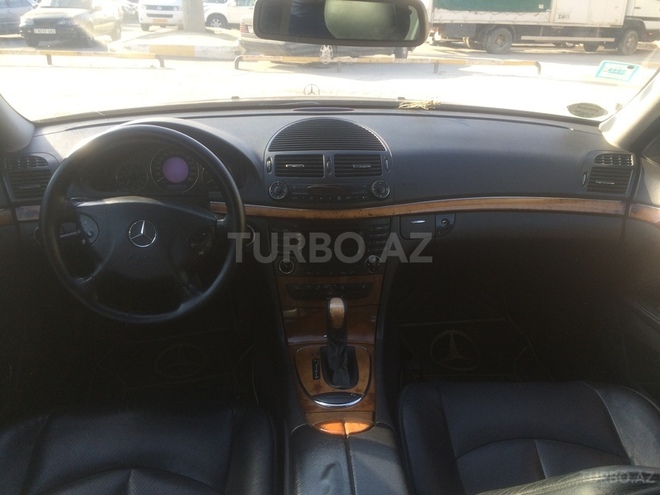 Mercedes E 270 2002, 200,000 km - 2.7 l - Bakı
