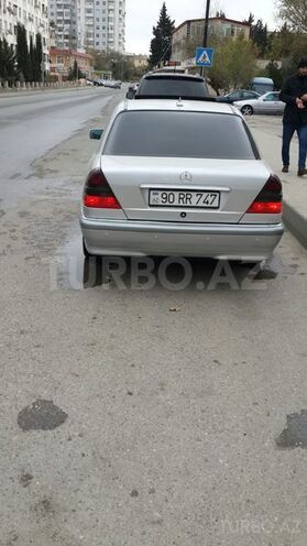 Mercedes C 240 1999, 272,000 km - 2.4 l - Bakı