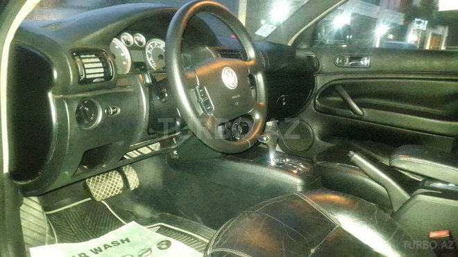 Volkswagen Passat 2004, 90,000 km - 1.8 l - Bakı