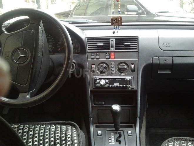 Mercedes C 180 1995, 400,000 km - 1.8 l - Bakı