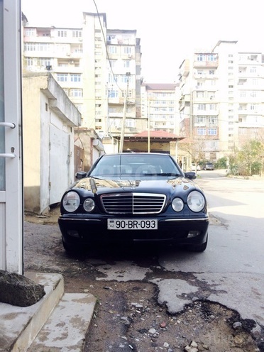 Mercedes E 320 2000, 170,000 km - 3.2 l - Bakı