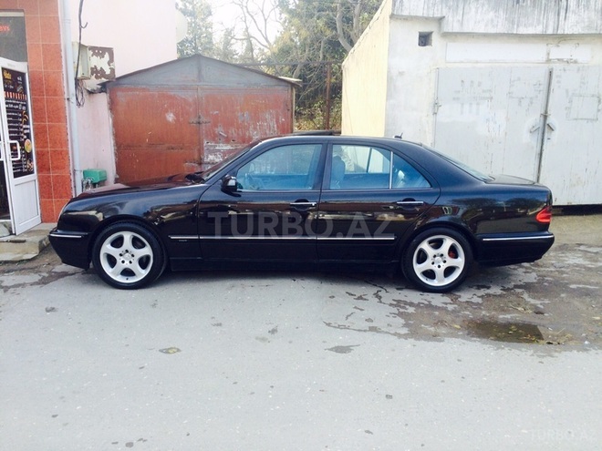 Mercedes E 320 2000, 170,000 km - 3.2 l - Bakı