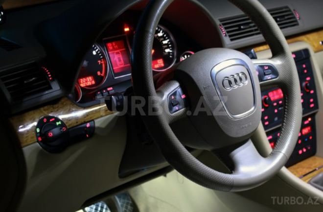 Audi A4 2005, 145,000 km - 2.0 l - Bakı