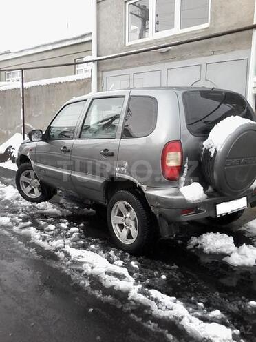 Chevrolet Niva 2008, 72,000 km - 1.7 л - Quba