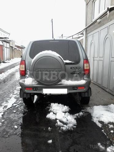 Chevrolet Niva 2008, 72,000 km - 1.7 л - Quba