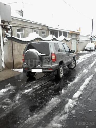 Chevrolet Niva 2008, 72,000 km - 1.7 л - Quba