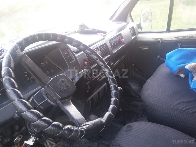 GAZ 330202-740 2000, 111,111 km - 2.3 l - Qusar