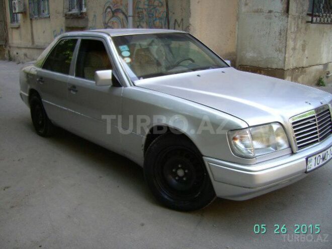 Mercedes E 200 1995, 552,018 km - 2.0 l - Bakı