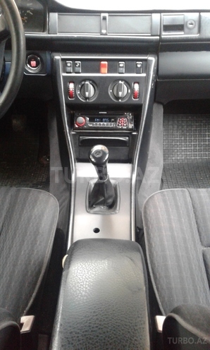 Mercedes E 200 1995, 552,018 km - 2.0 l - Bakı