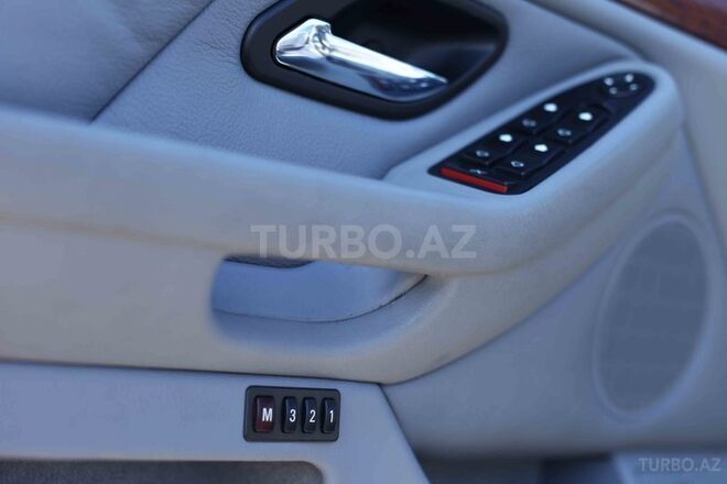 BMW 525 2002, 240,000 km - 2.5 l - Bakı