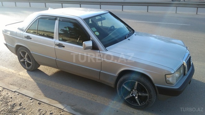 Mercedes 190 1992, 238,000 km - 2.3 л - Bakı
