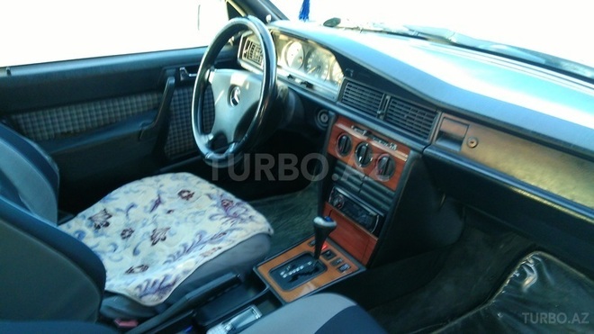 Mercedes 190 1992, 238,000 km - 2.3 л - Bakı