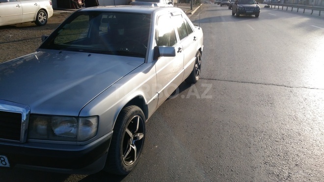 Mercedes 190 1992, 238,000 km - 2.3 л - Bakı