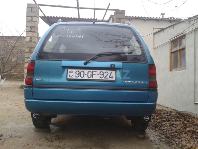 Opel Astra 1995, 255,405 km - 2.0 l - Bakı