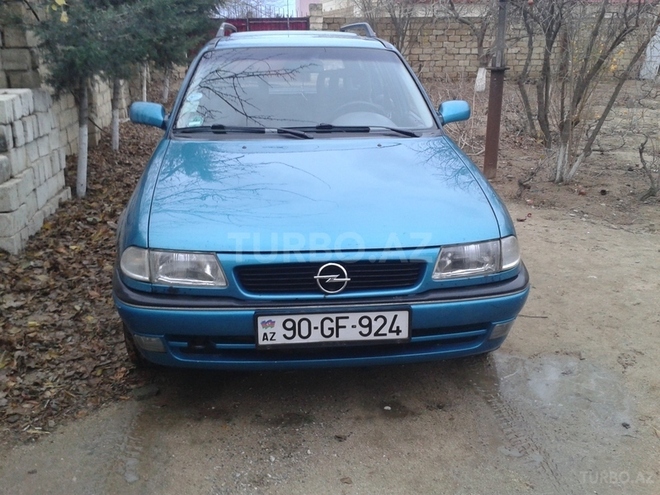 Opel Astra 1995, 255,405 km - 2.0 l - Bakı