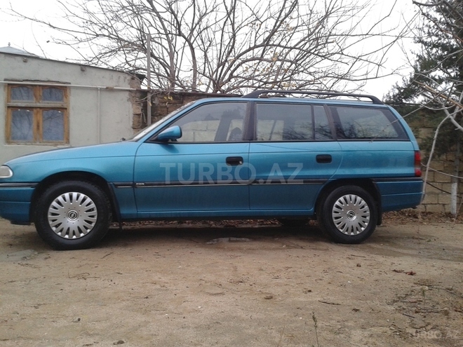 Opel Astra 1995, 255,405 km - 2.0 l - Bakı