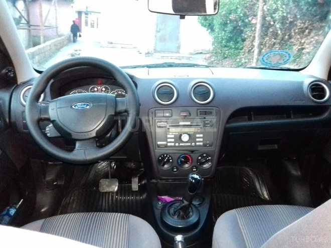 Ford Fiesta 2008, 201,000 km - 1.4 л - Bakı