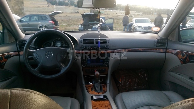 Mercedes E 320 2004, 170,000 km - 3.2 l - Bakı
