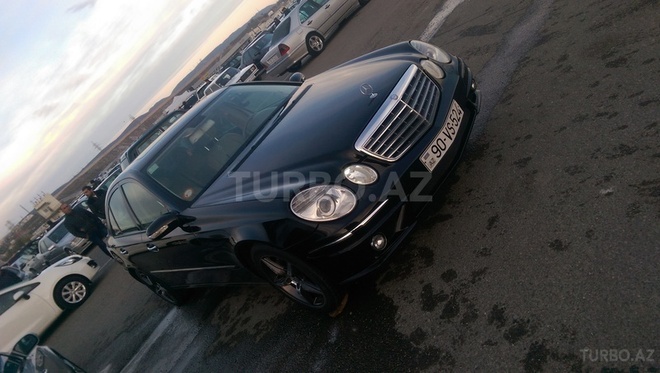Mercedes E 320 2004, 170,000 km - 3.2 l - Bakı
