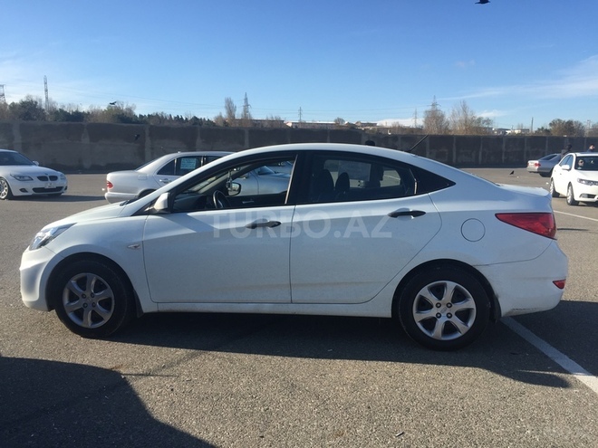Hyundai Accent 2013, 95,500 km - 1.4 l - Bakı