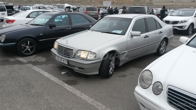 Mercedes C 220 2000, 191,000 km - 0.2 l - Bakı