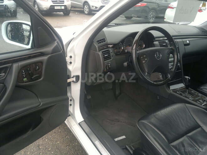 Mercedes E 320 2001, 119,500 km - 3.2 l - Bakı