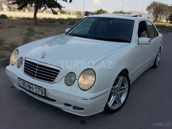Mercedes E 320 2001, 119,500 km - 3.2 l - Bakı
