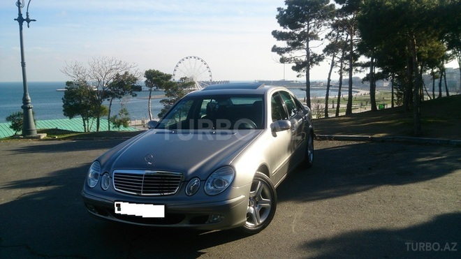 Mercedes E 220 2003, 272,100 km - 2.2 l - Bakı