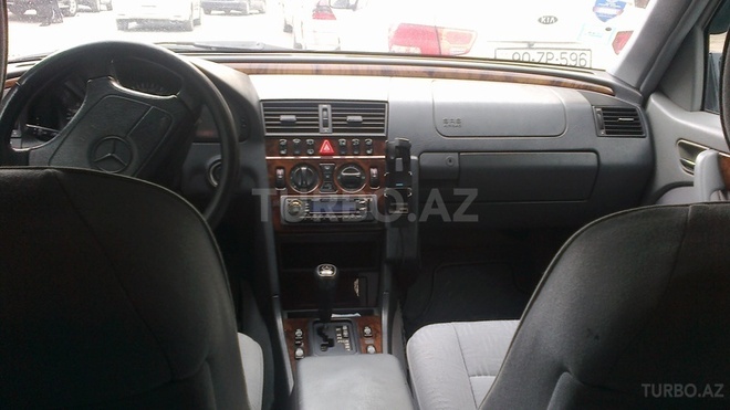 Mercedes C 230 1998, 200,000 km - 2.3 l - Bakı
