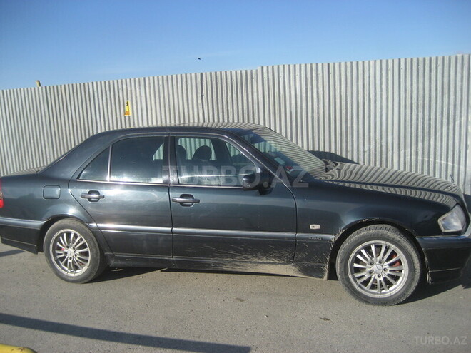 Mercedes C 220 1997, 561,000 km - 2.2 l - Bakı