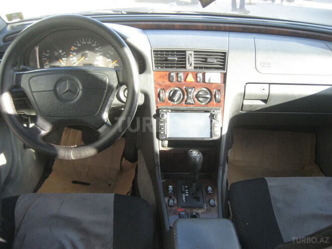 Mercedes C 220 1997, 561,000 km - 2.2 l - Bakı