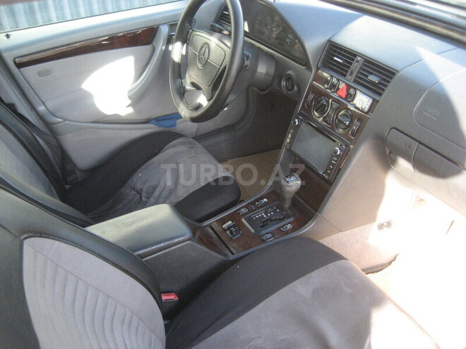 Mercedes C 220 1997, 561,000 km - 2.2 l - Bakı