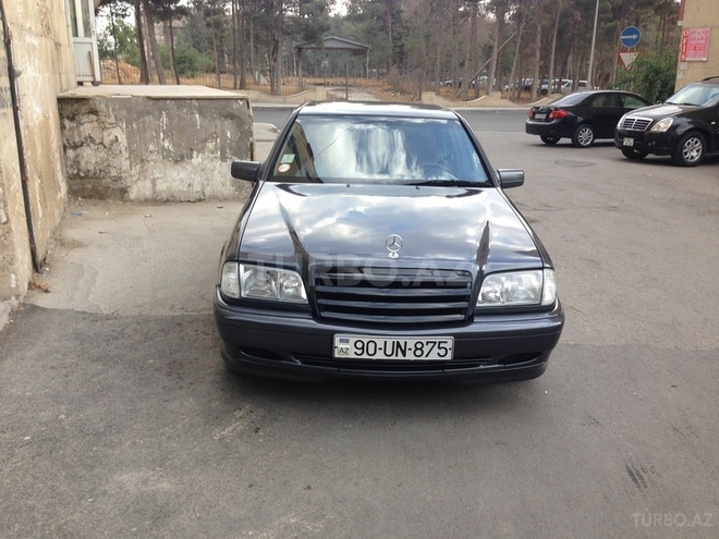 Mercedes C 200 1999, 220,000 km - 2.0 л - Bakı