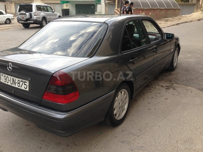 Mercedes C 200 1999, 220,000 km - 2.0 л - Bakı