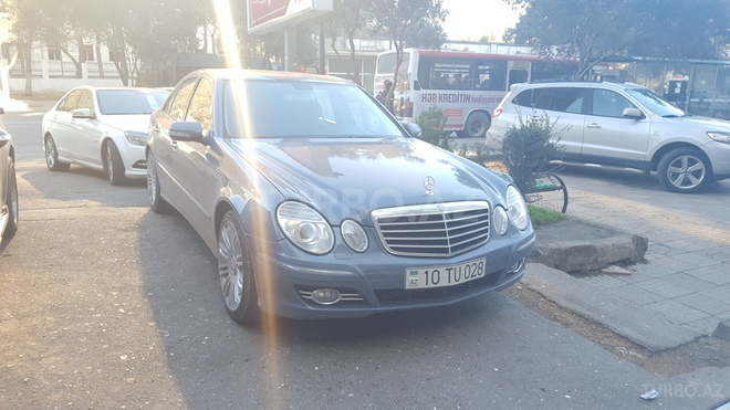 Mercedes E 320 2004, 218,000 km - 3.2 l - Bakı