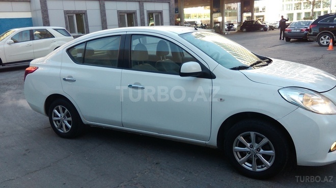 Nissan Sunny 2012, 125,000 km - 1.5 л - Bakı