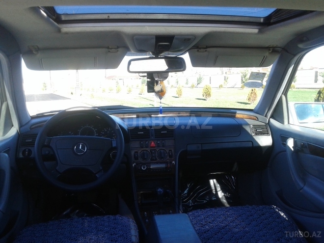 Mercedes C 230 1999, 261,000 km - 2.3 l - Bakı