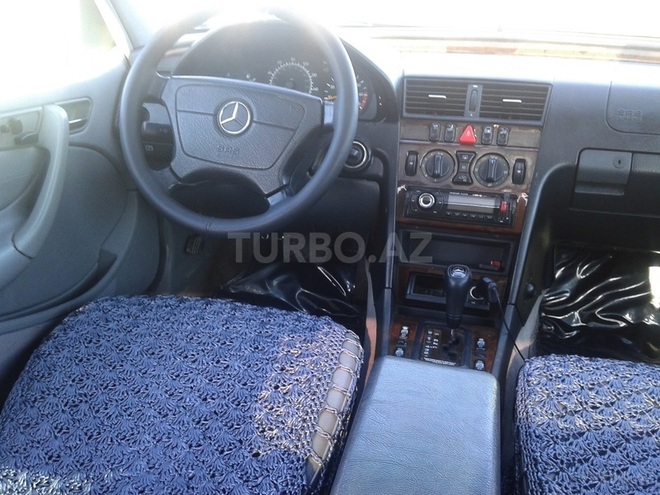 Mercedes C 230 1999, 261,000 km - 2.3 l - Bakı