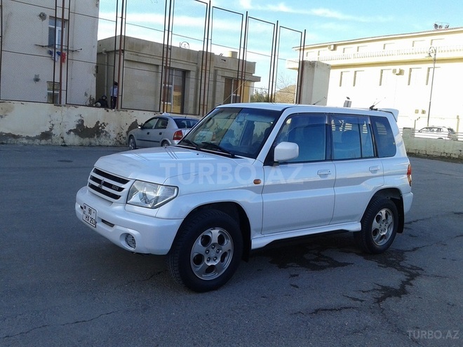 Mitsubishi Pajero io 2001, 182,000 km - 2.0 l - Bakı