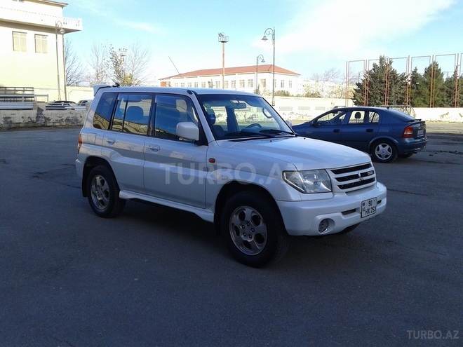 Mitsubishi Pajero io 2001, 182,000 km - 2.0 l - Bakı